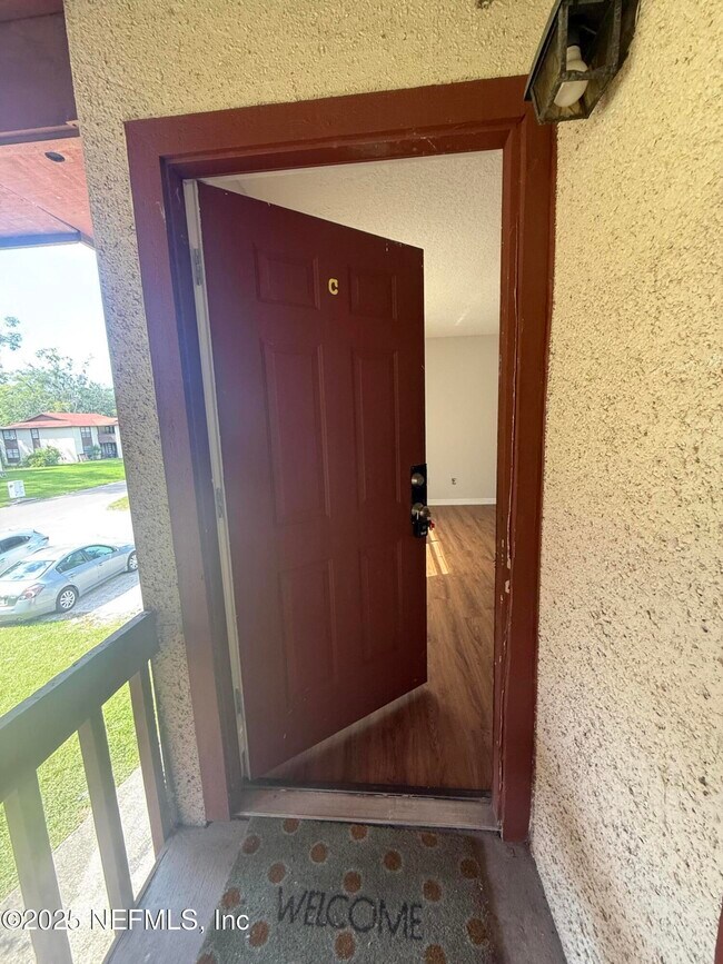 Foto del edificio - 459 Bentwood Ln