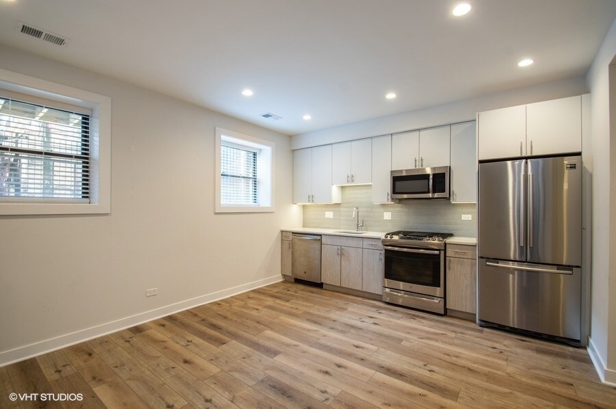 Foto principal - 1554 N LaSalle Dr