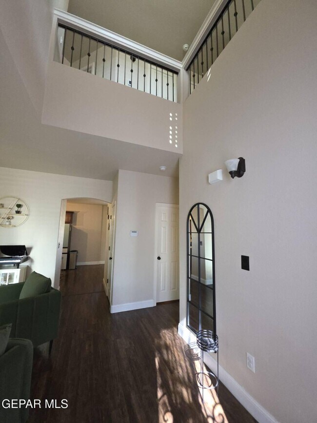 Building Photo - 12867 Hidden Grove Dr