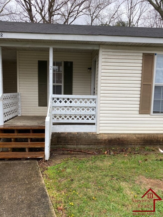 Building Photo - 140 Bybee Woods Dr