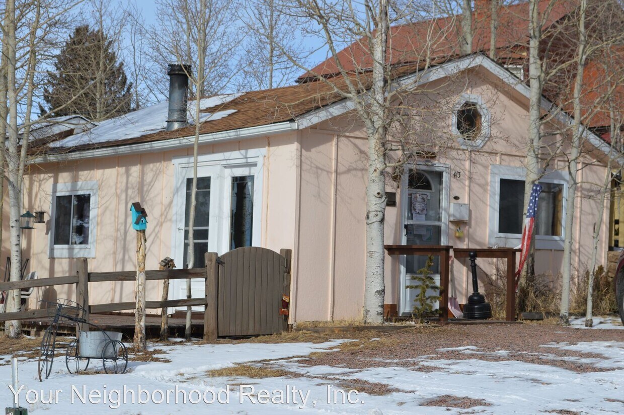 Primary Photo - 1 br, 1 bath House - 413 Main St