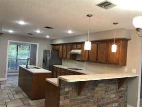 Building Photo - 3414 Wooddale Ln