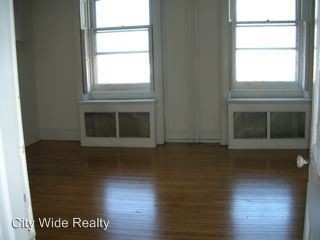 Building Photo - 4202 Walnut St