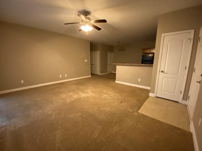 Foto del edificio - 4770 Sydney Ln