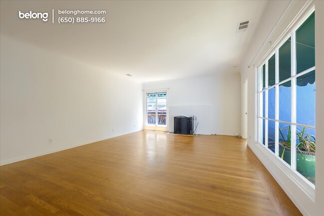 Building Photo - 420 9th Ave