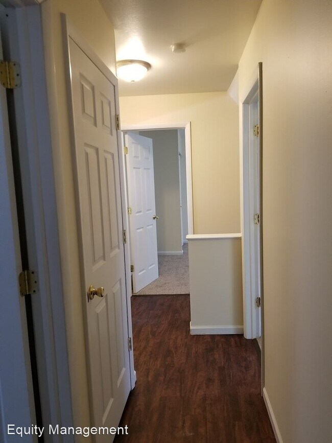 Building Photo - 4 br, 2.5 bath House - 4197 Claridge Drive