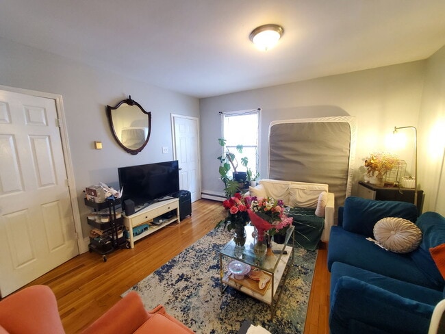 Photo - 17 Aspinwall Ave Apartment