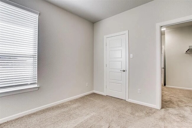 Building Photo - 4852 Monte Verde Dr