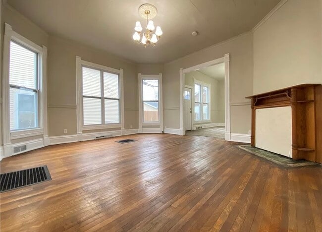 Living room - 1108 26th St