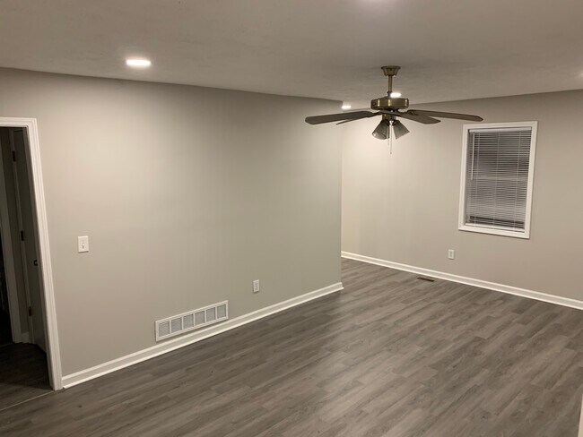 Living Area - 1209 Old Magnolia Way