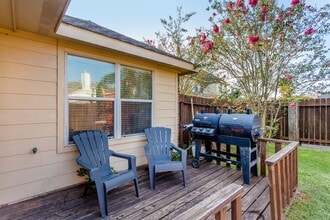 Building Photo - 24718 Cobble Canyon Ln