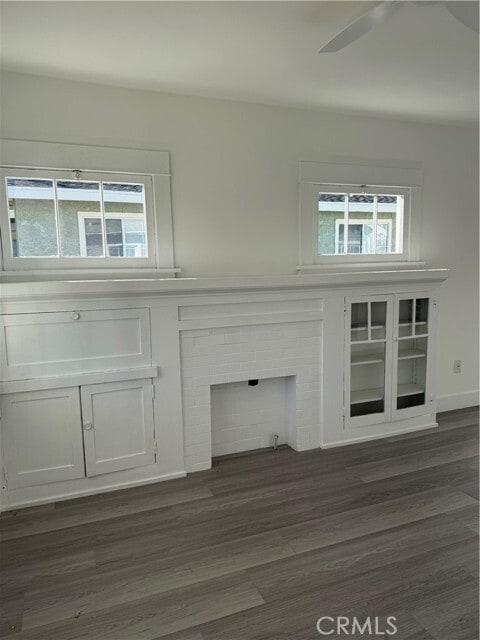 Building Photo - 765 Loma Ave