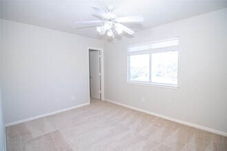 Building Photo - 25914 Chapman Falls Dr