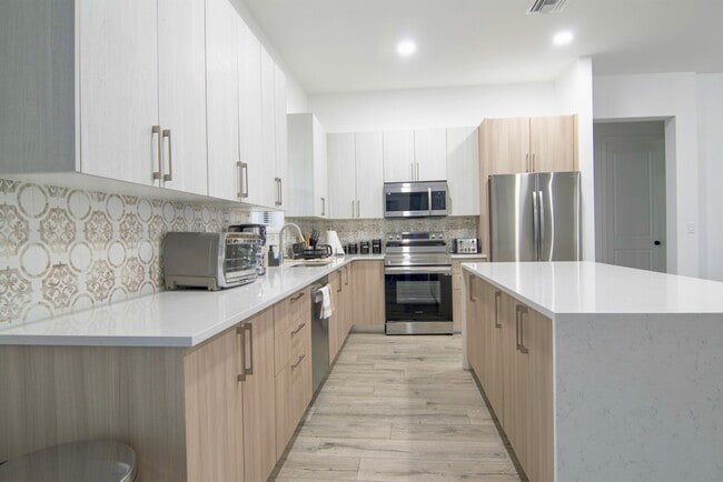 Foto del edificio - 15245 Brainbridge Cir