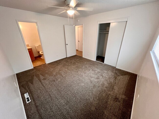 Building Photo - $1,995 Shaw & Chestnut - 3 bedroom, E. San...