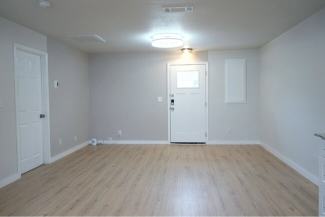 Building Photo - 314 Jagoe St