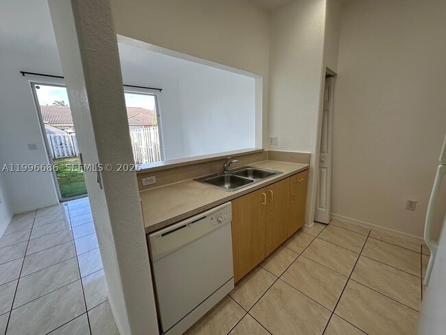 Building Photo - 10985 SW 239th Terrace