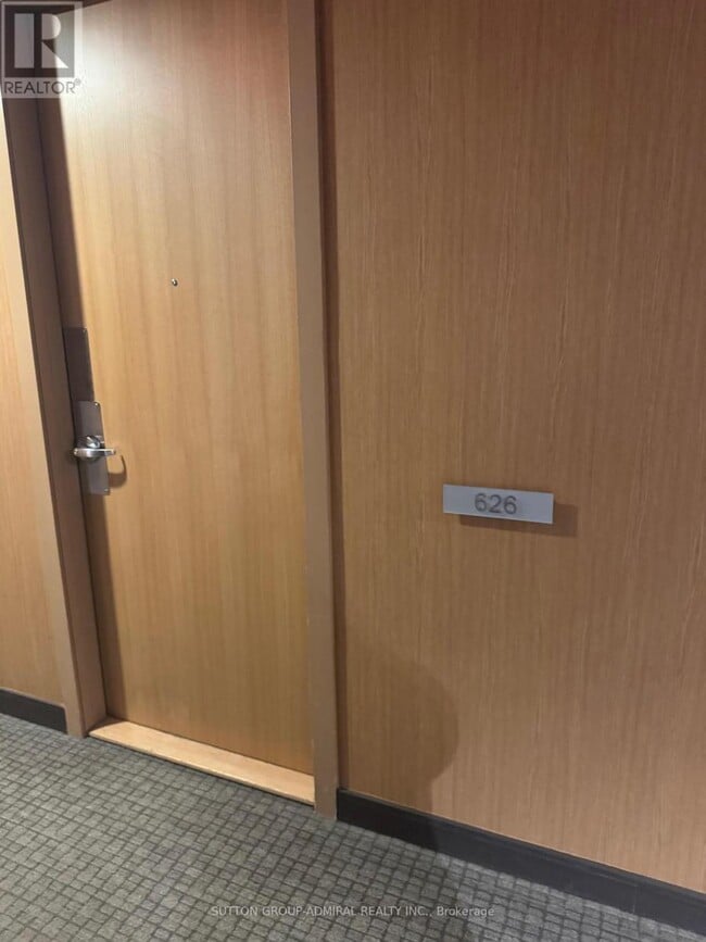 Building Photo - 629 King St W