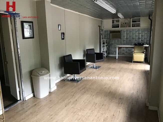 Foto del edificio - 18816 FM 2252 Bldg F