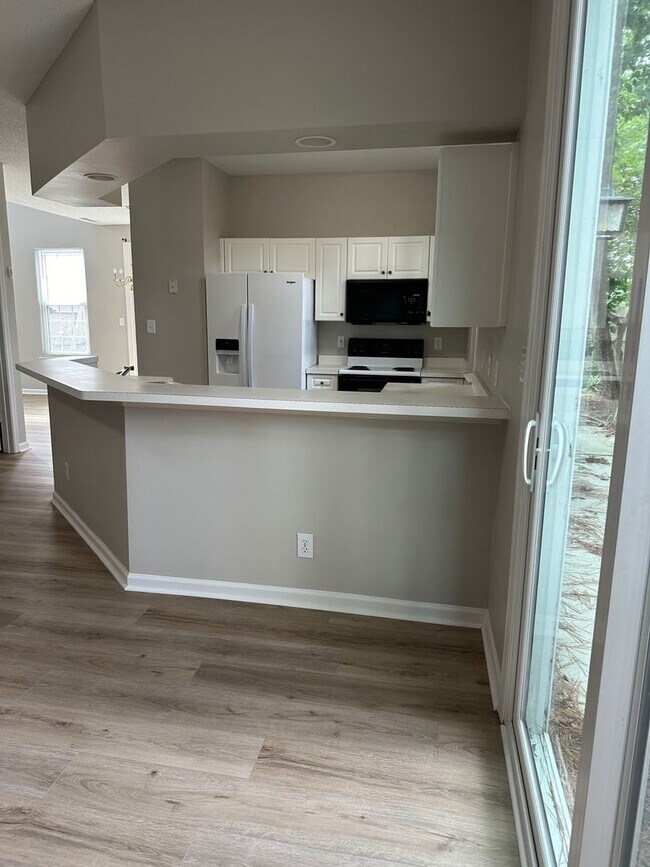 Foto del edificio - Plantation Woods  in Chesapeake 3 BR, 2.5 BA, 2 Car Garage
