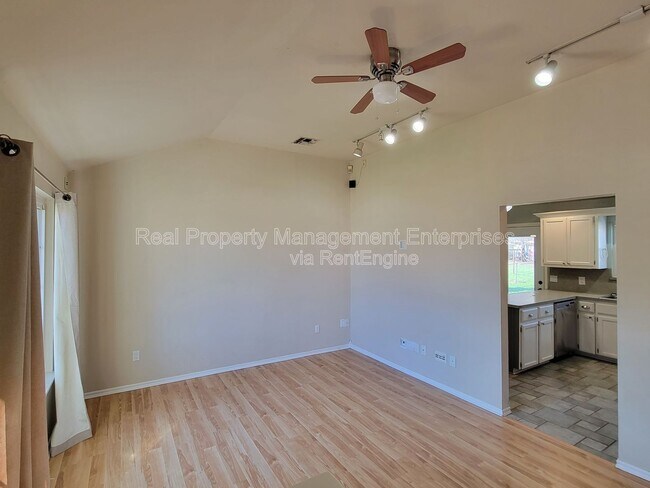 Foto del edificio - 4205 SE 47th St