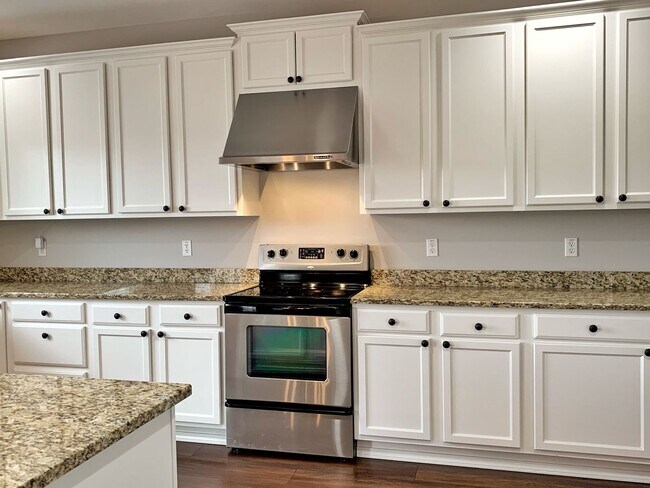 Building Photo - Remodeled open home in Maple Valley