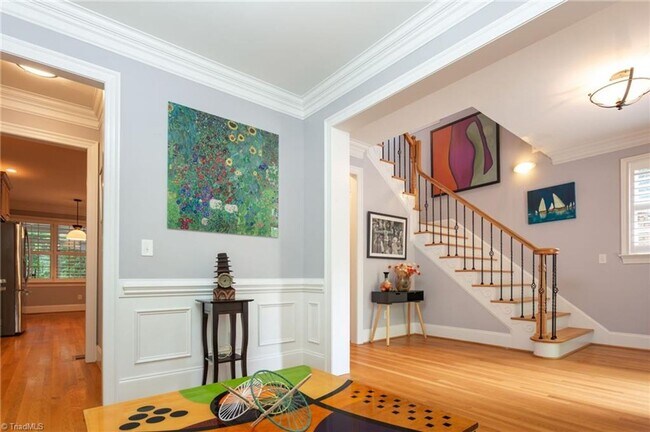 Foto del edificio - Spacious 4 Bedroom in Lake Jeanette - Larg...