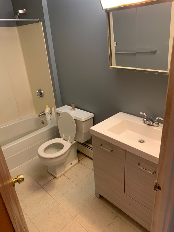 Building Photo - 441 East Ave