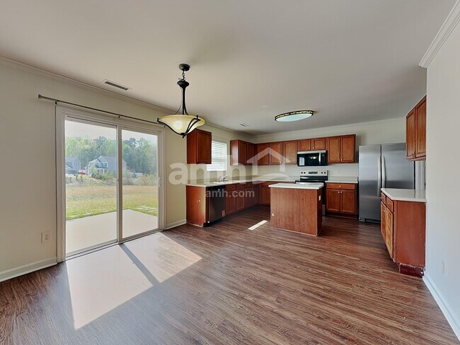 Foto del edificio - 6840 Horseback Ln