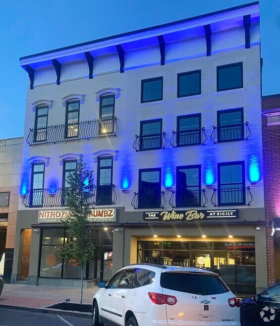 Apartments For Rent in Killingworth CT with Hardwood Floors 19