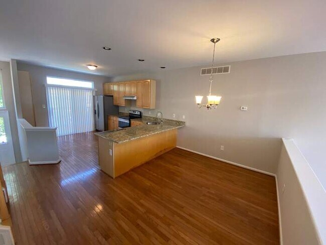 Foto del edificio - AVAILABLE NOW! -16 Thomas Ln N, Newark, DE...
