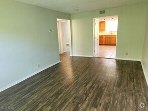 Building Photo - 7730 Ravenna Rd