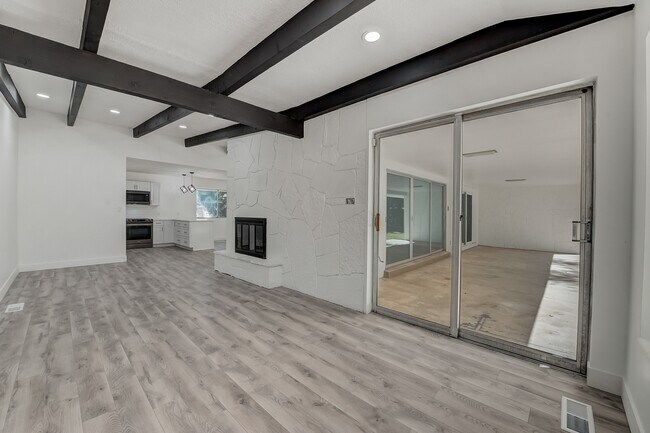 Building Photo - 933 W 2300 N