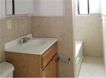 Building Photo - 560 W 175th St