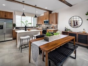 Building Photo - 10202 Vista Lusardi