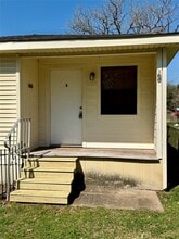 Building Photo - 300 Avenue C