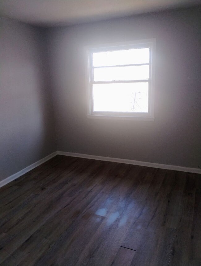 Building Photo - South City Hydraulic Units