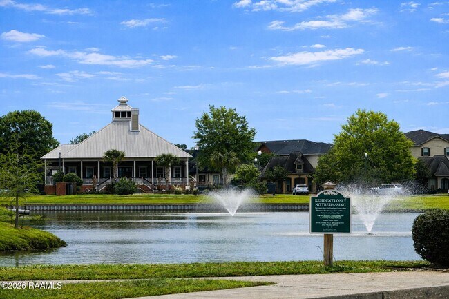 Foto del edificio - 106 Shadow Springs Dr