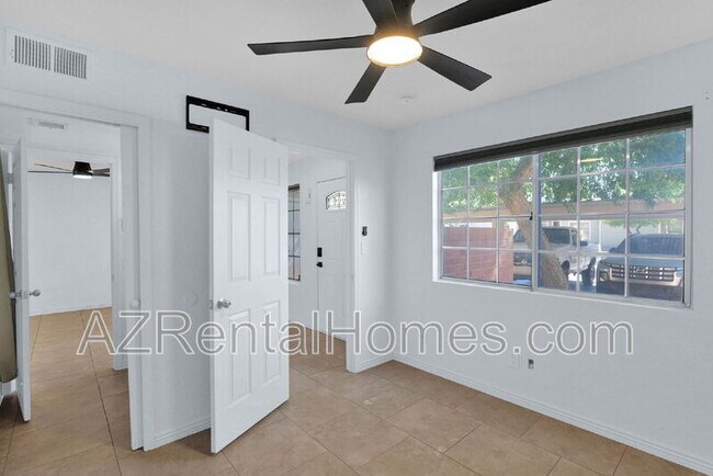 Foto del edificio - 510 N Alma School Rd