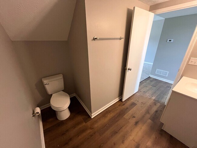Foto del edificio - Beautiful Remodeled 2 Bedroom in Richmond!