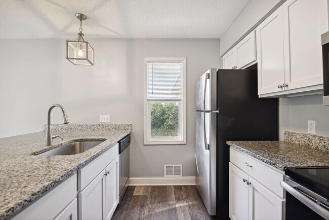 Foto del edificio - 3613-3615 Rhode Island Ave South