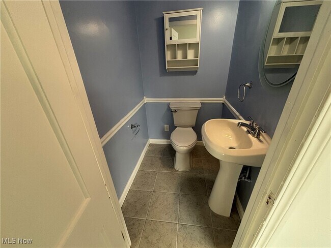 Foto del edificio - 4739 W 125th St