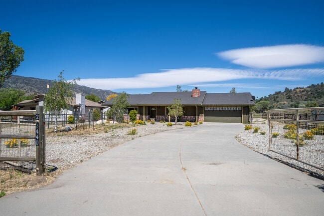 Building Photo - 23440 Mashie Ct