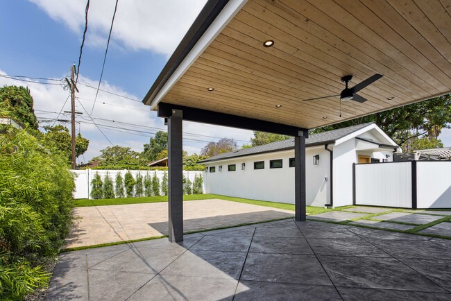 Building Photo - 5713 Ranchito Ave