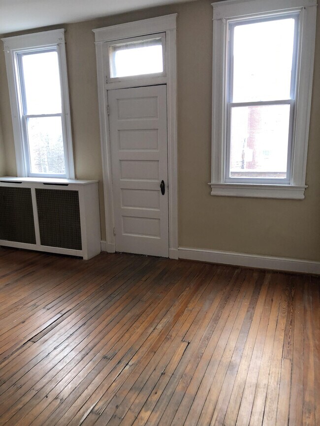 Building Photo - 3010 St Paul St