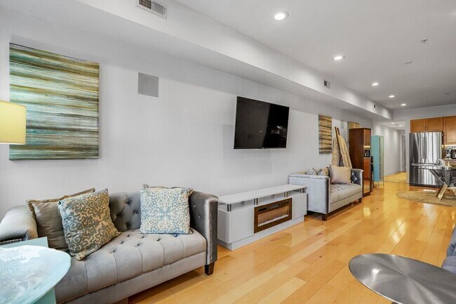 Foto del edificio - 816 Kennedy St NW