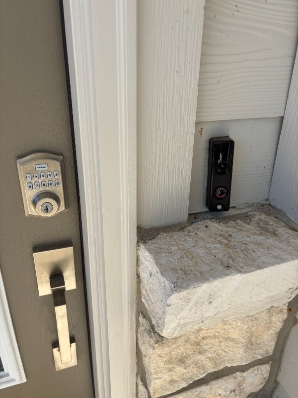 Photo - 9409 Chatside House