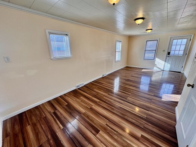 Foto del edificio - Move-In Ready 4BR Home with Finished Basement, Flex Space & Large Yard