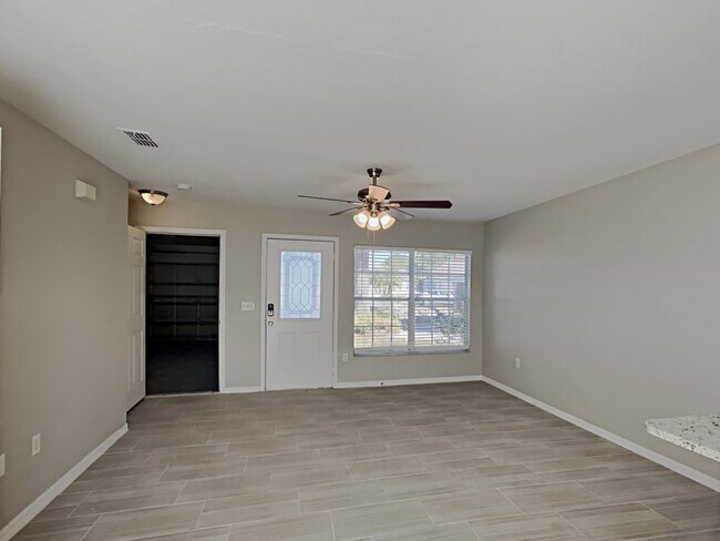 Building Photo - 2137 Sandy Hook