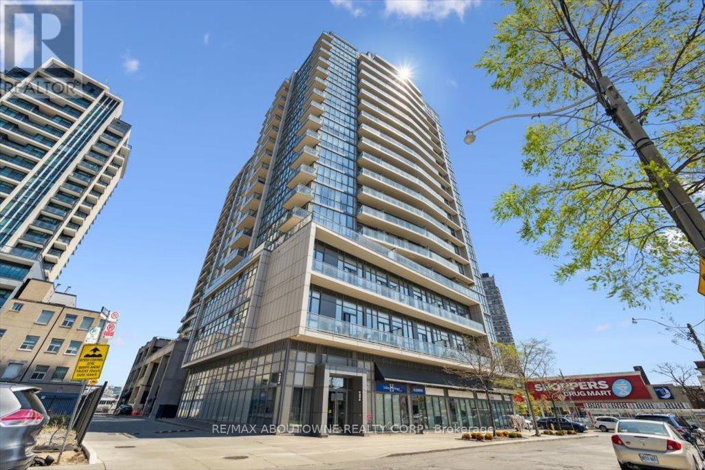 Photo principale - 530-1530 St Clair Ave W